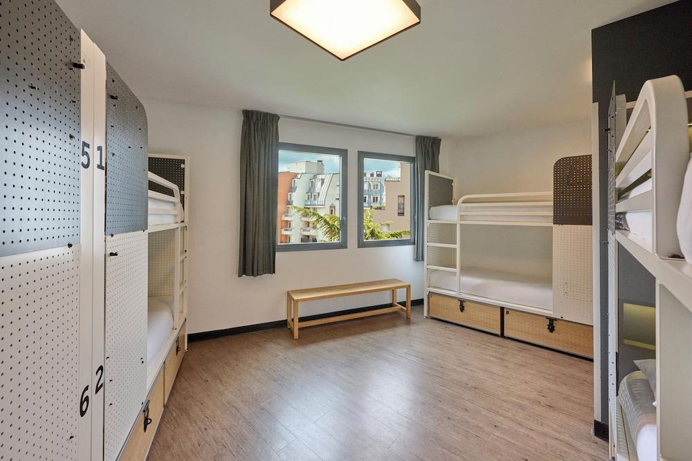 Generator Paris Room Type - Bed in 10-Bed Dorm