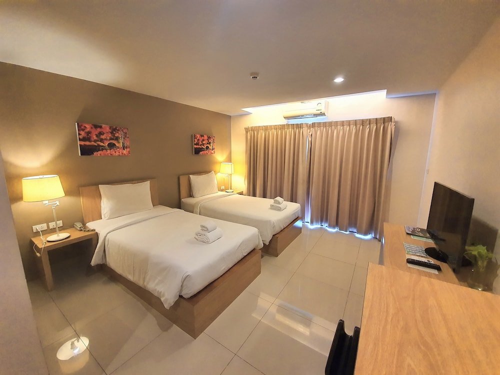 T5 Suites at Pattaya - Tap to explore photos