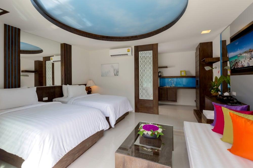 Naina Resort & Spa - Tap to explore photos