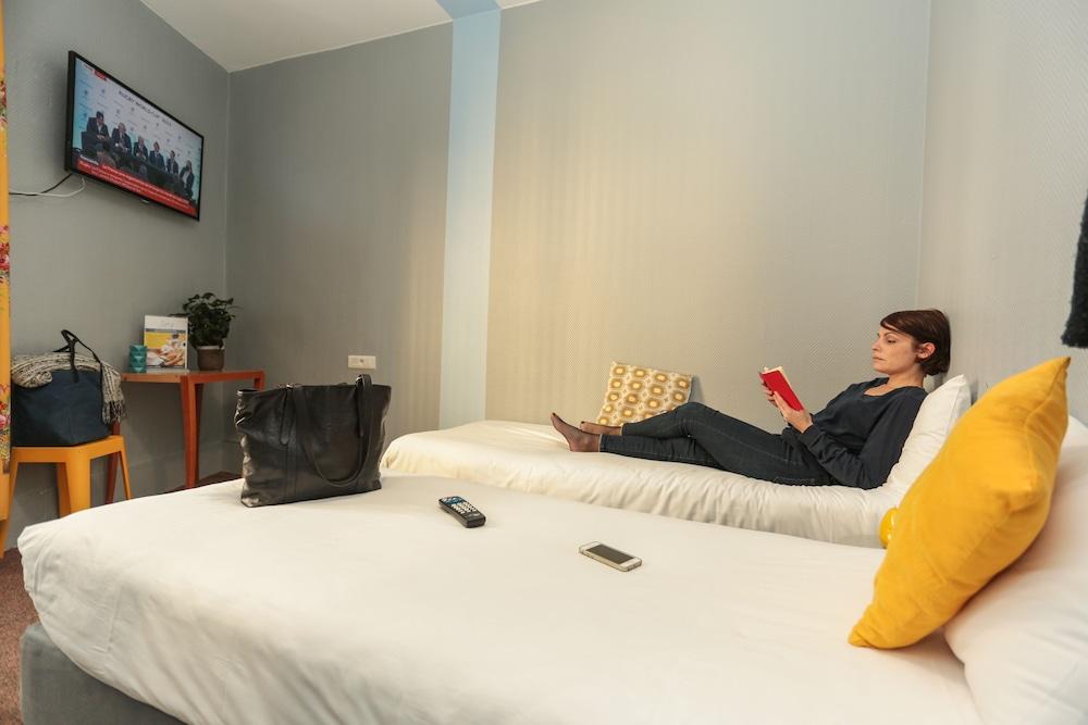 Arty Paris Porte de Versailles by River - Hostel Room Type - Economy Twin Room