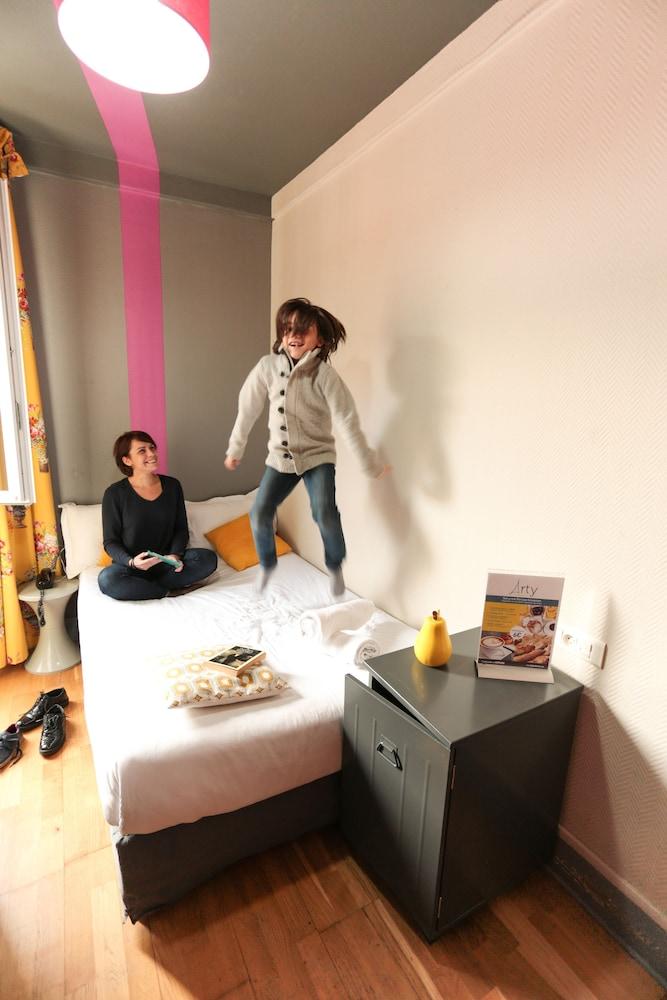 Arty Paris Porte de Versailles by River - Hostel Room Type - Economy Double Room