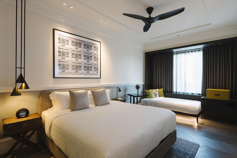 Grand Park City Hall Room Type - Deluxe Triple Room