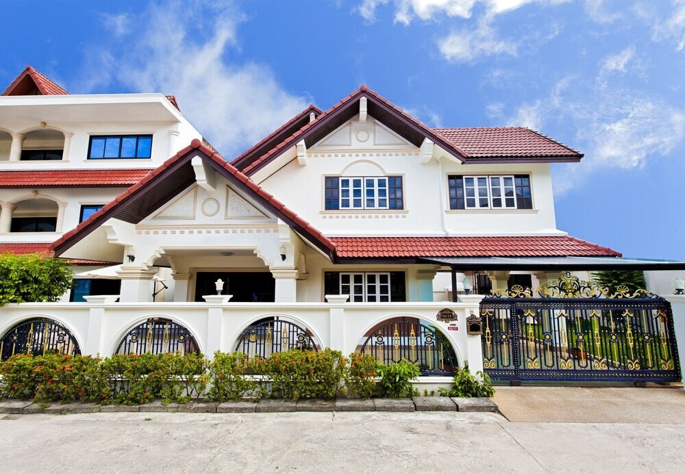 Royal Prince Residence Room Type - Family Villa, 5 Bedrooms, Kitchen