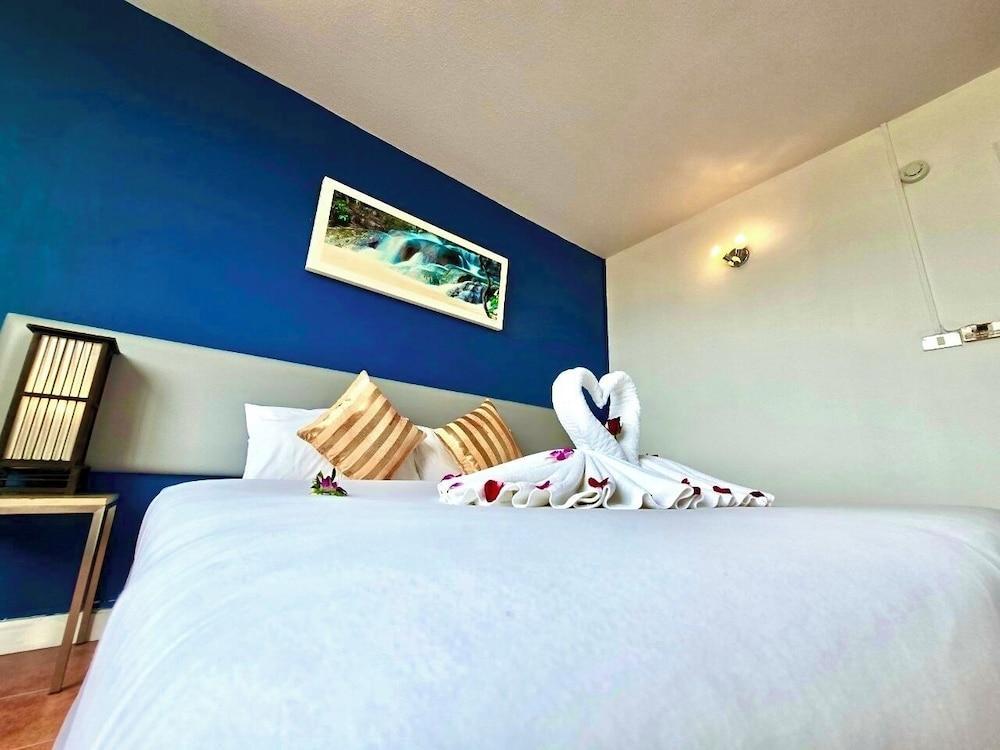 On Hotel Phuket Room Type - Standard Double or Twin Room with City View On Hotel Phuket Room Type - Standard Double or Twin Room with City View