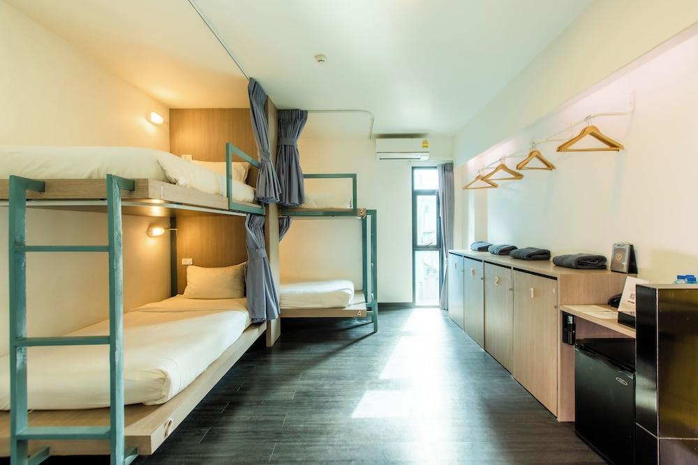 Wake Up Aonang Hotel Room Type - Quad Room