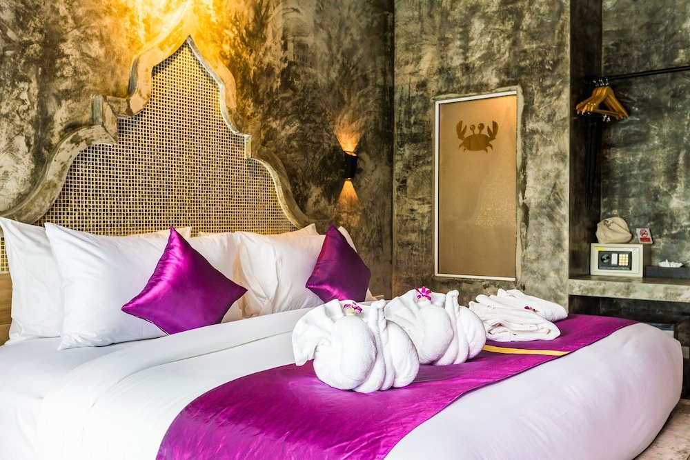 Maneetel Krabi Beachfront - Tap to explore photos