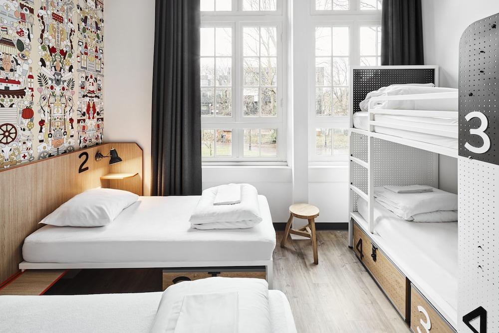 Generator Amsterdam Room Type - 1 Bed in a 4-bed Deluxe Dorm