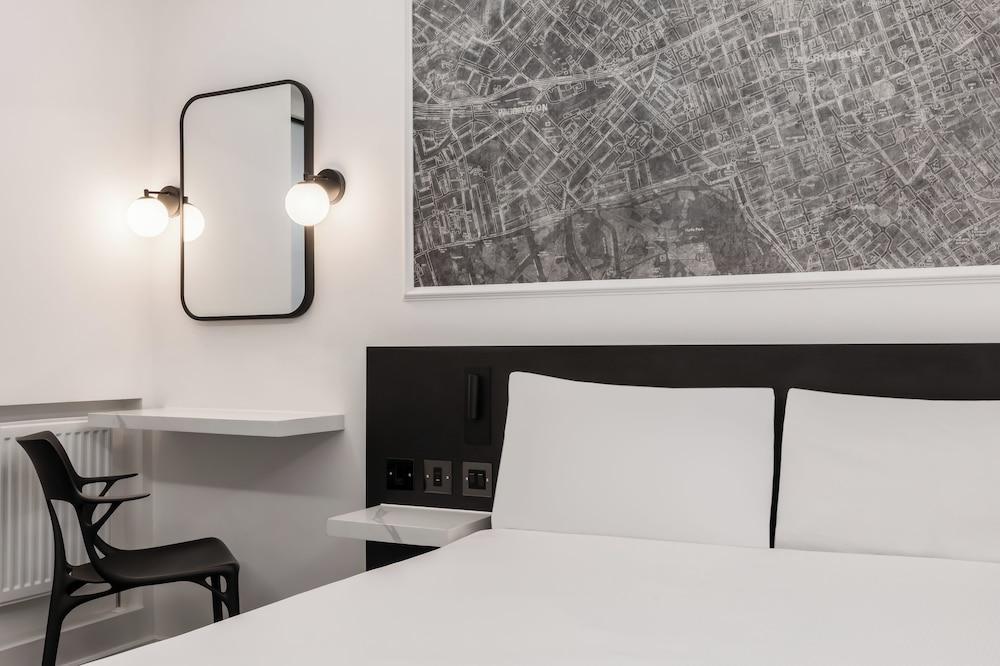 STG Hotel London Oxford Street Room Type - Signature Double Room
