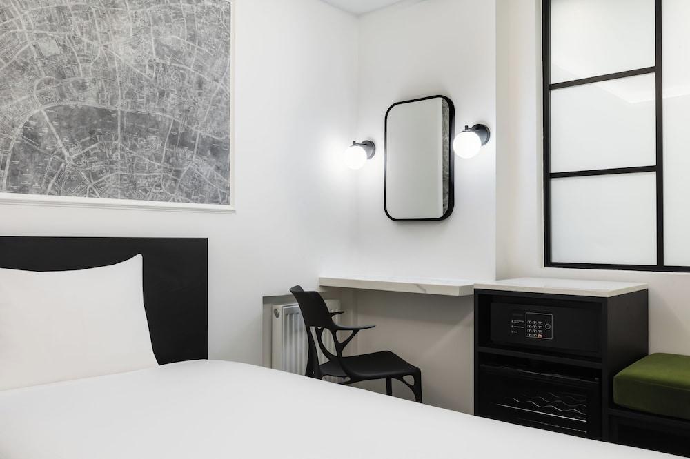 STG Hotel London Oxford Street Room Type - Signature Twin Room