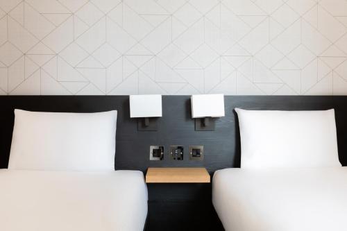STG Hotel London Oxford Street - Tap to explore photos