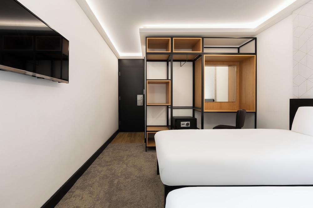 STG Hotel London Oxford Street - Tap to explore photos
