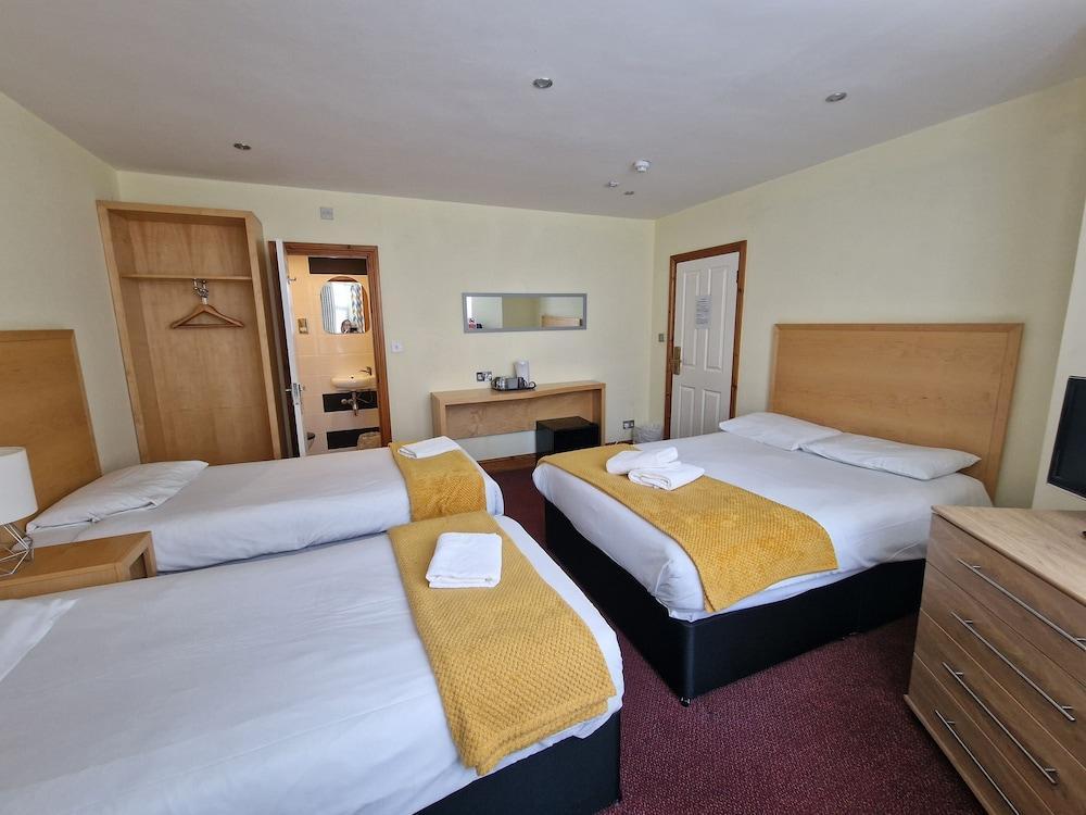 Hotel 65 Room Type - Quadruple Room Hotel 65 Room Type - Quadruple Room