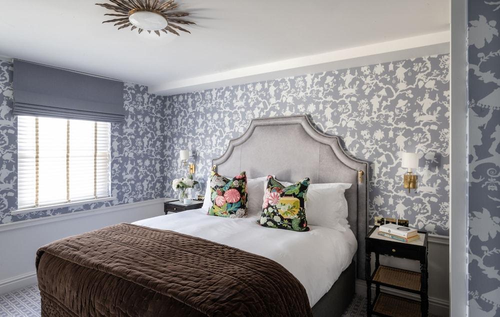 The Kensington Hotel Room Type - Luxury Suite, 1 King Bed