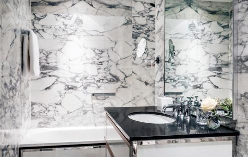 The Kensington Hotel Room Type - Luxury Suite