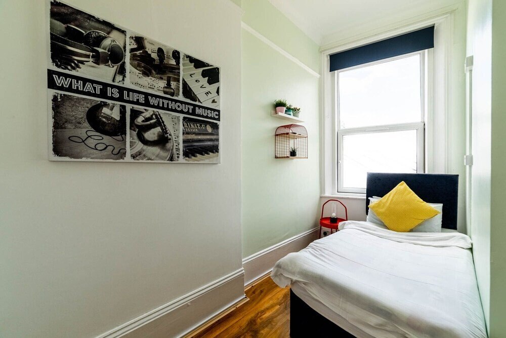 Book a Bed Hostels Room Type - Basic Single Room