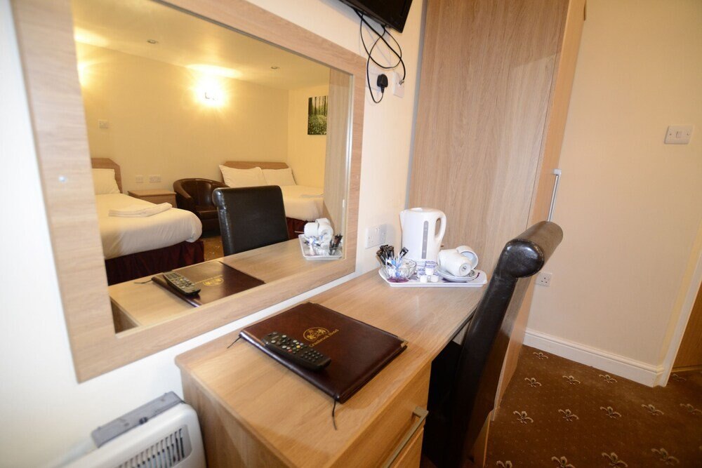 Cranbrook Hotel Room Type - Quadruple Room, 2 Double Beds
