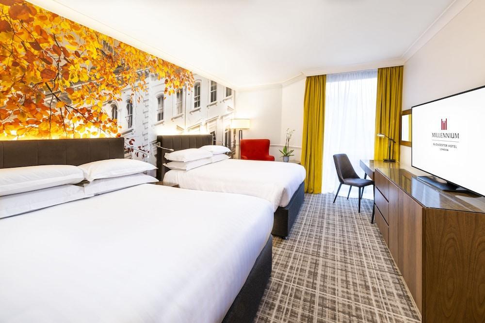 Millennium Hotel and Conference Centre Gloucester London Room Type - Deluxe Room (Family)