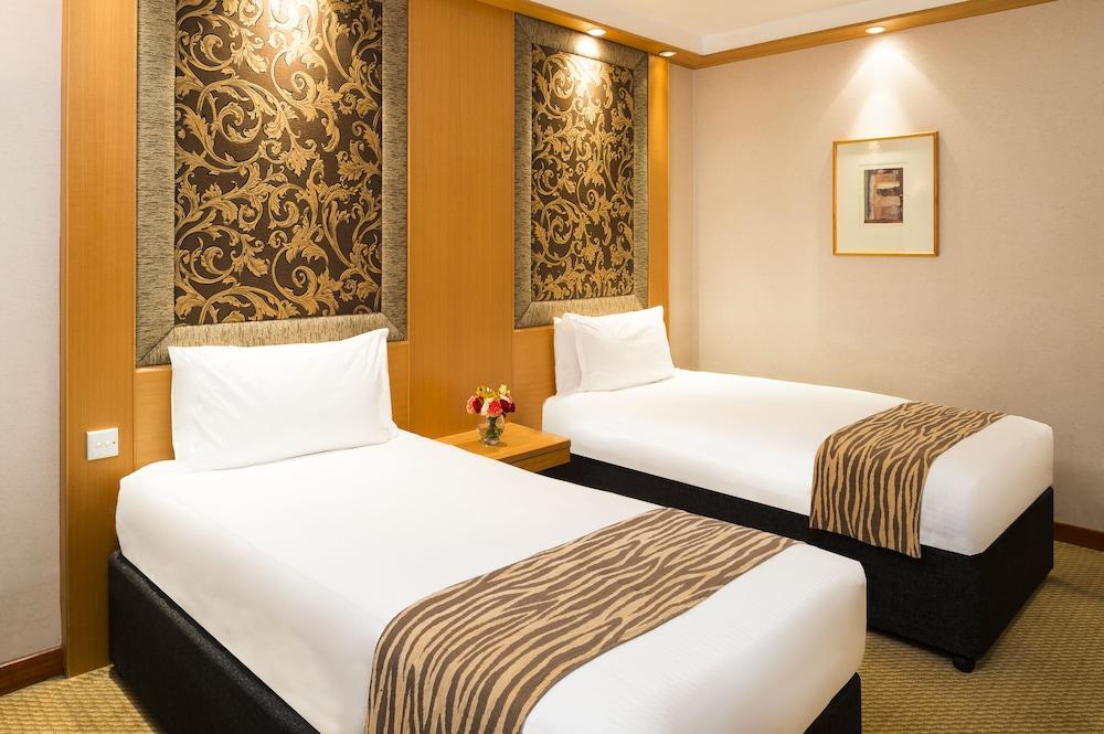Millennium Hotel and Conference Centre Gloucester London Room Type - Executive Twin Room