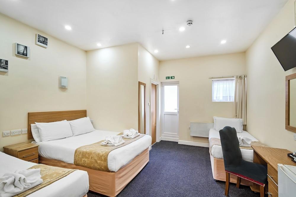 Britannia Inn Hotel Room Type - Triple Room