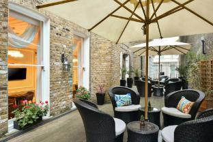 Fraser Suites Queens Gate - Tap to explore photos