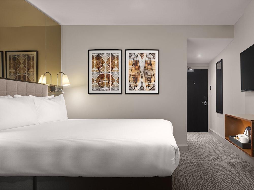 Strand Palace Hotel Room Type - Superior Queen