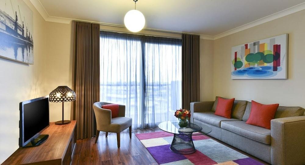 Fraser Place Canary Wharf Room Type - Deluxe Room, 1 Bedroom Fraser Place Canary Wharf Room Type - Deluxe Room, 1 Bedroom