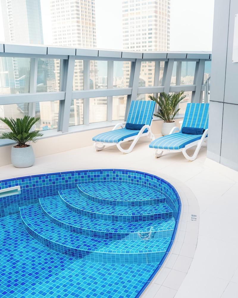 Citadines Metro Central Dubai - Tap to explore photos
