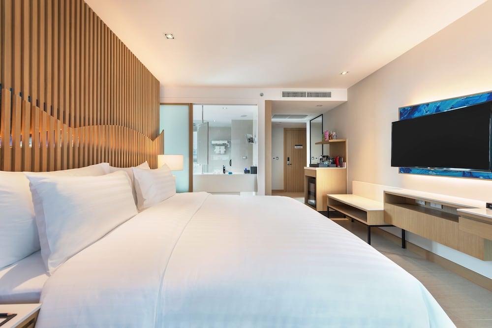 Mytt Hotel Pattaya Room Type - Deluxe Urban King bed