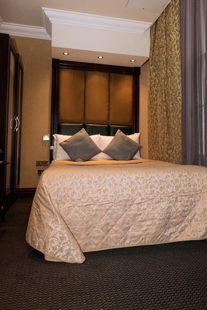 The Premier Notting Hill Room Type - Deluxe Quadruple Room