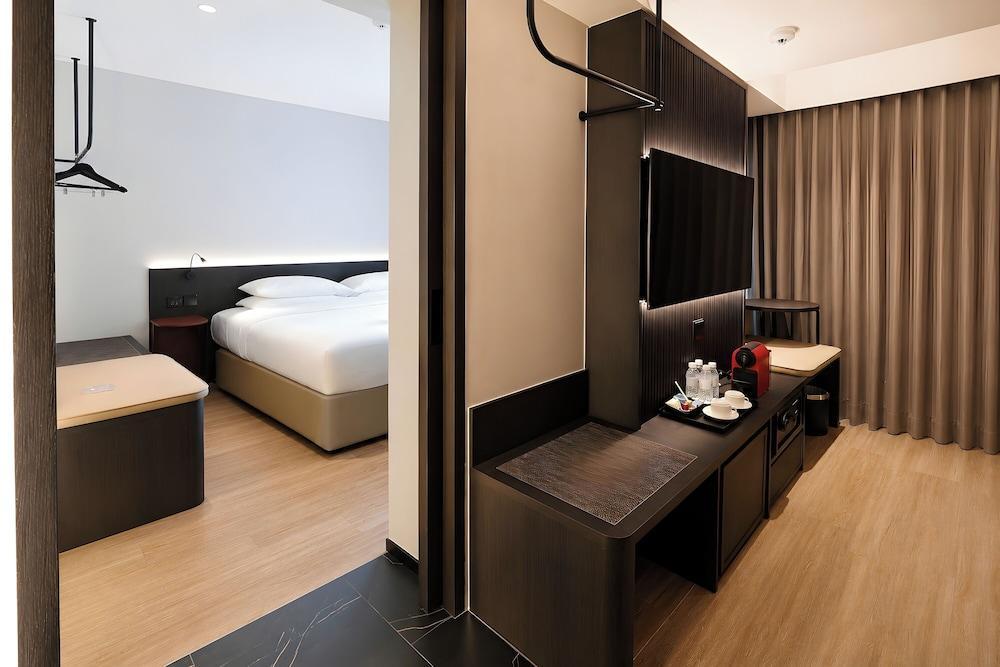 Link Hotel Singapore Room Type - Family Room