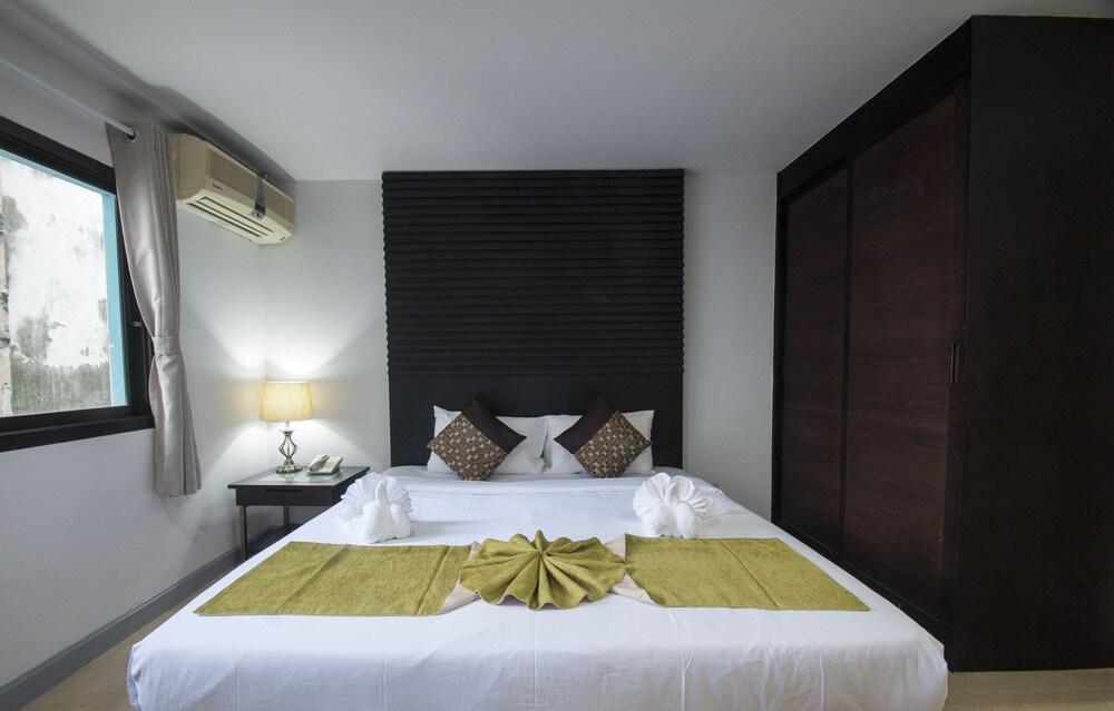 Patong Sino House Room Type - Standard Double Room