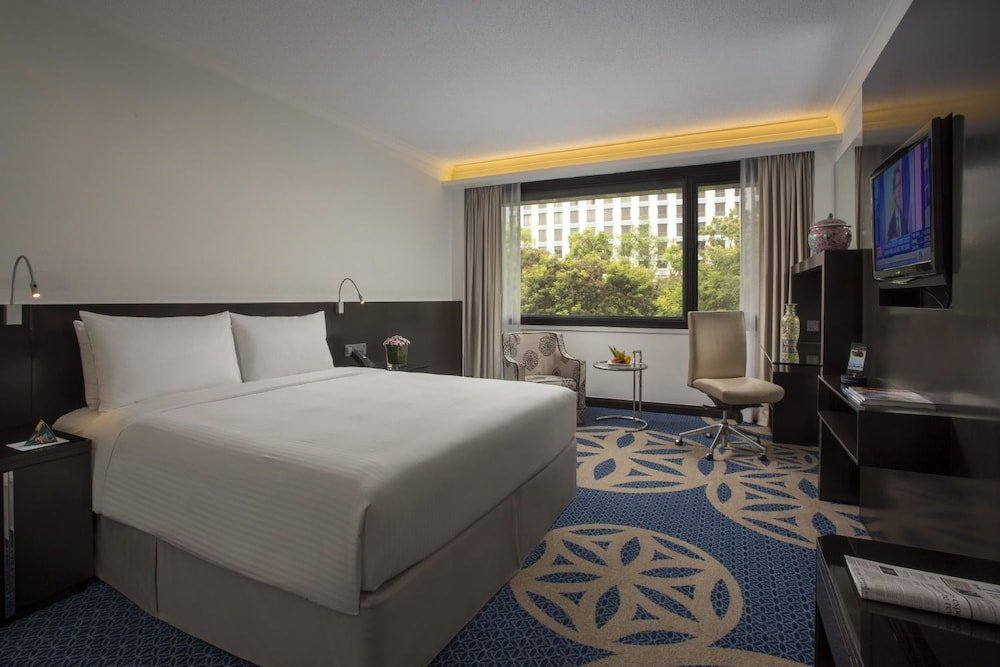 Concorde Hotel Singapore Room Type - Deluxe Room, 1 Double or 2 Single Beds Concorde Hotel Singapore Room Type - Deluxe Room, 1 Double or 2 Single Beds