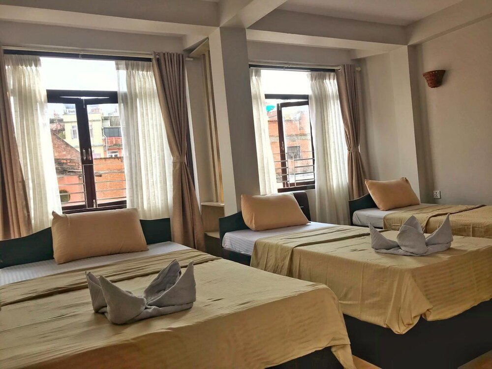 Hotel Yala Peak Room Type - Standard Triple Room
