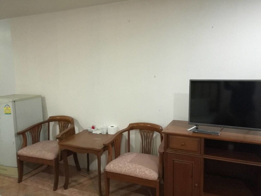 JS Tower Service Apartment - Tap to explore photos