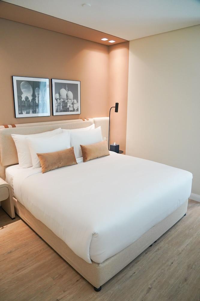 Andalus Al Seef Resort & Spa Room Type - Deluxe Suite