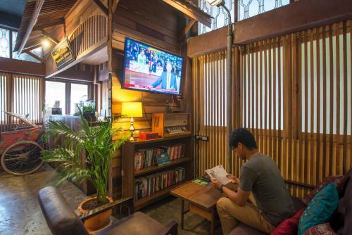 Suneta Hostel Khaosan - Tap to explore photos
