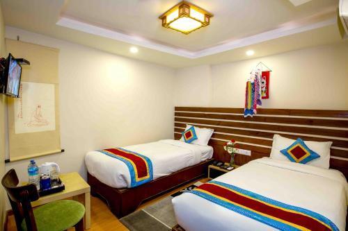 Asian Boutique Hotel - Tap to explore photos