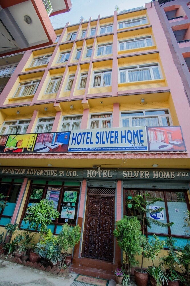 Hotel Silver Home - Hostel - Tap to explore photos