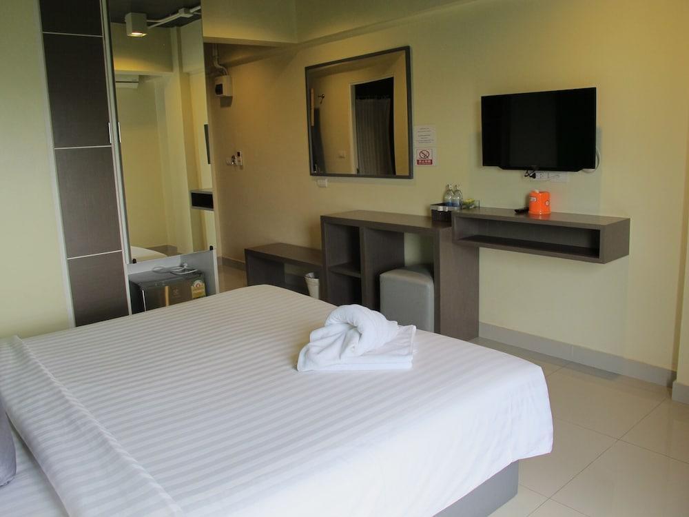 Suvarnabhumi Oriental Resort Room Type - Budget Double Room