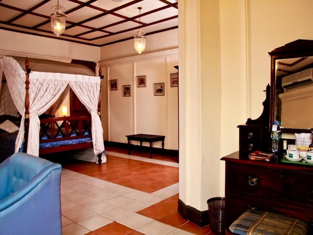 Grand Oriental Hotel - Tap to explore photos