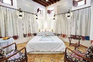 XVA Art Hotel Bur Dubai - Tap to explore photos
