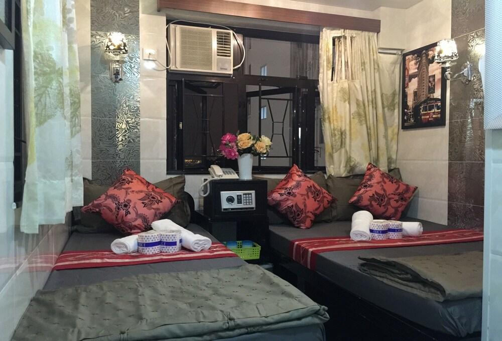 Skycity Hostel Room Type - Standard Triple Room