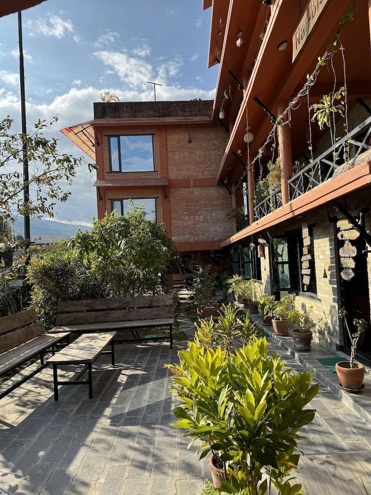 Nar-Bis Hotel