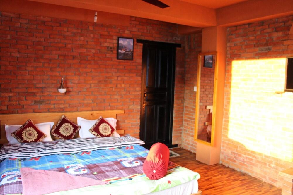 Nar-Bis Hotel Room Type - Deluxe Room With Private Balcony, Lake View Breakfast Included