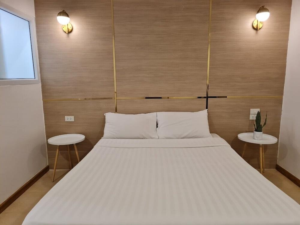 Opal House Hotel & Restaurant Room Type - Studio, 1 Double Bed