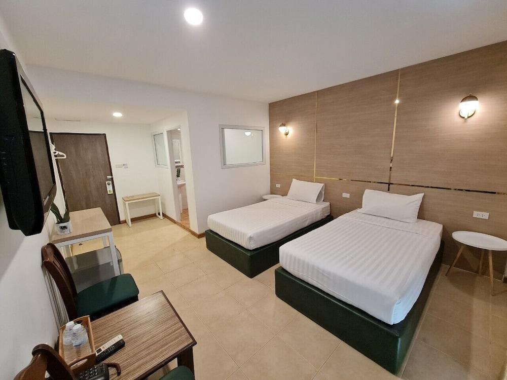 Opal House Hotel & Restaurant Room Type - Studio, 2 Twin Beds, Sea View