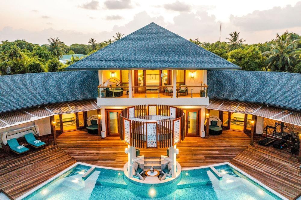 Hideaway Beach Resort & Spa Room Type - Grand Beach Residence with Sunrise Pool Hideaway Beach Resort & Spa Room Type - Grand Beach Residence with Sunrise Pool