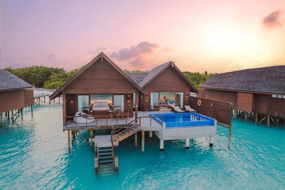 Hideaway Beach Resort & Spa Room Type - Ocean Villa with Pool
