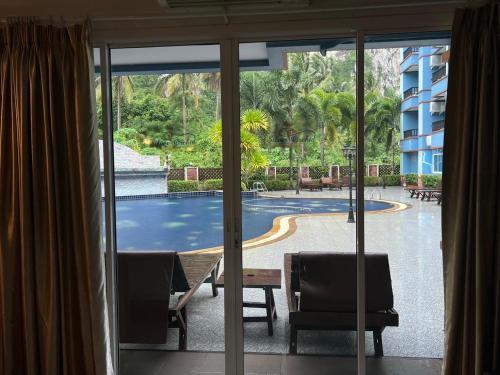 Aonang Silver Orchid Resort - Tap to explore photos