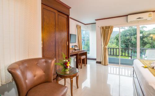 Aonang Silver Orchid Resort - Tap to explore photos
